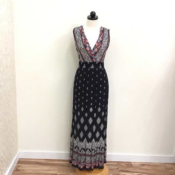 True Destiny Dresses & Skirts - True Destiny Black Patterned Maxi Dress Small
